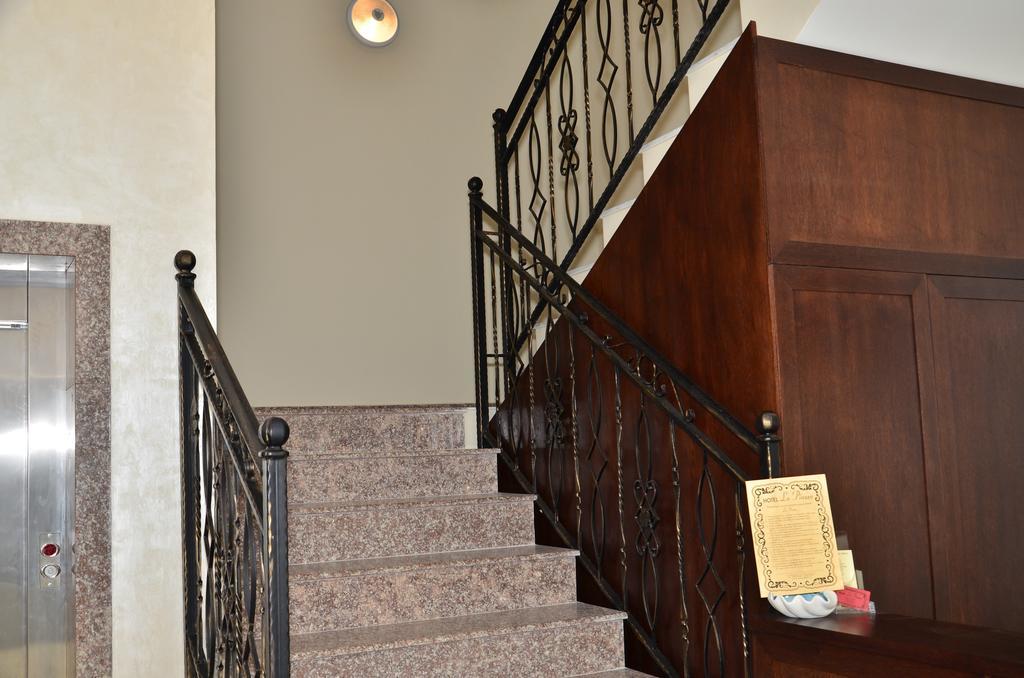 La Piazza Primorsko Rooms & Apartments Exterior photo